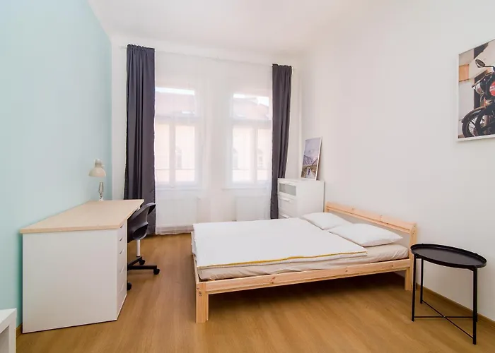 Sokol House New Town בית אירוח *