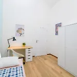 ホームステイ Sokol House New Town