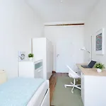 ホームステイ Sokol House New Town *