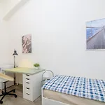 ホームステイ Sokol House New Town
