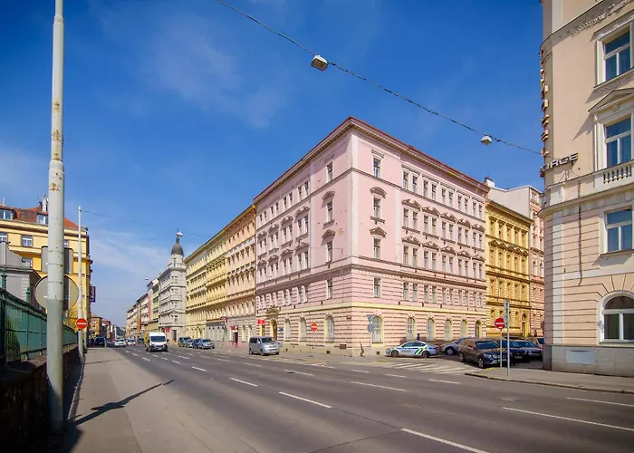 Sokol House New Town Privatunterkunft