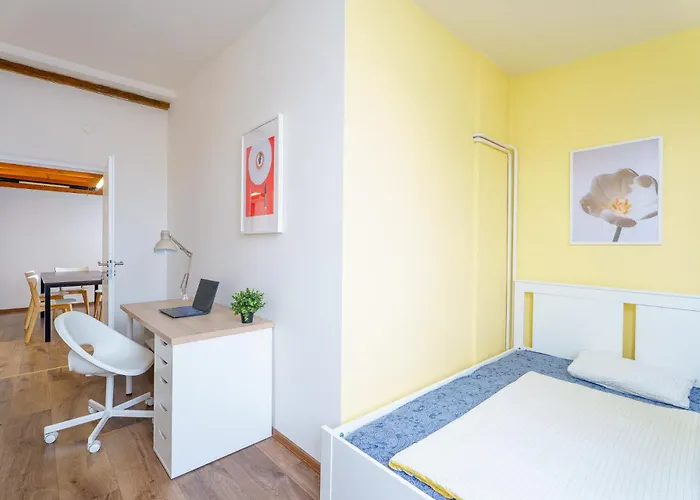 Privatunterkunft Sokol House New Town